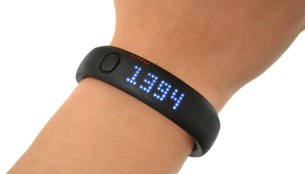 nike-fuelband-review-wrist-numbers.jpg