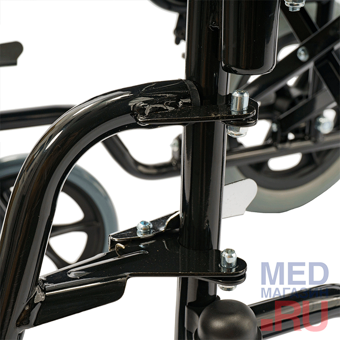 Кресло-каталка инвалидная Barry V1