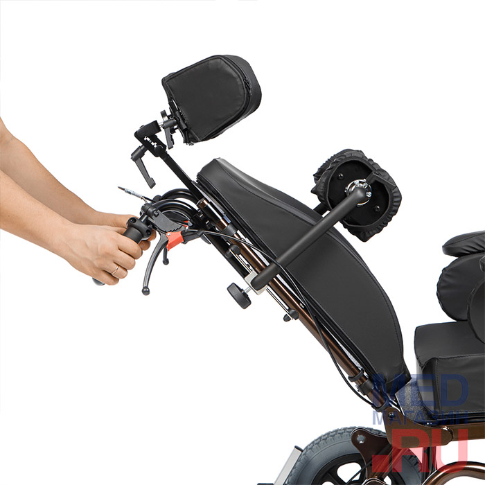 Инвалидная коляска механическая Ortonica Delux 560