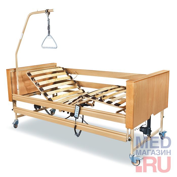 Кровать медицинская с электроприводом Economic II с деревянными торцами