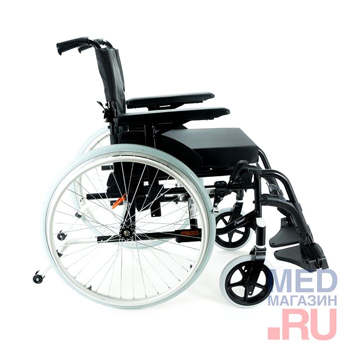 Инвалидная кресло-коляска Invacare Action 2NG